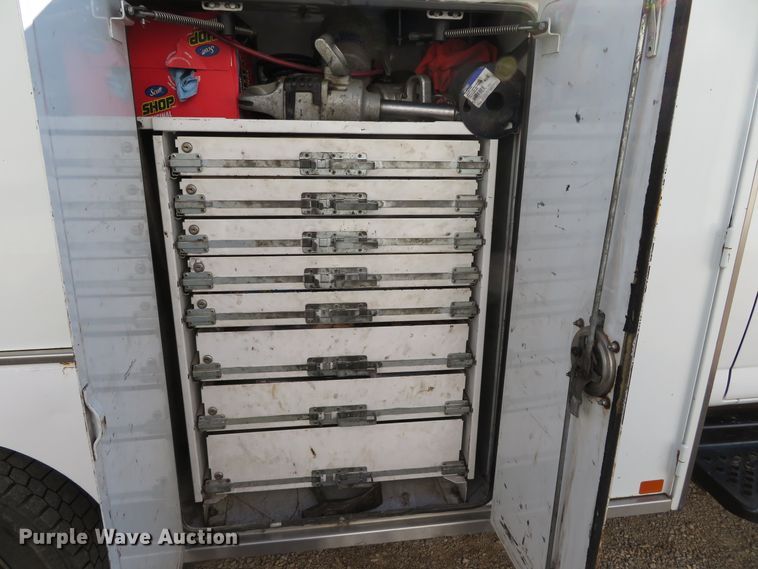 image for item DH0590 2007 Chevrolet C5500  service truck with crane