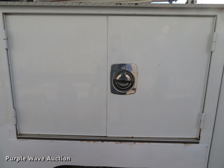 image for item DH0590 2007 Chevrolet C5500  service truck with crane