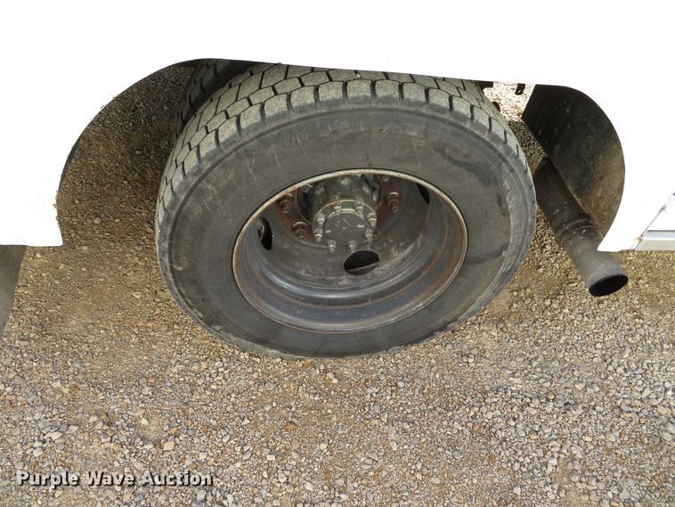 image for item DH0590 2007 Chevrolet C5500  service truck with crane