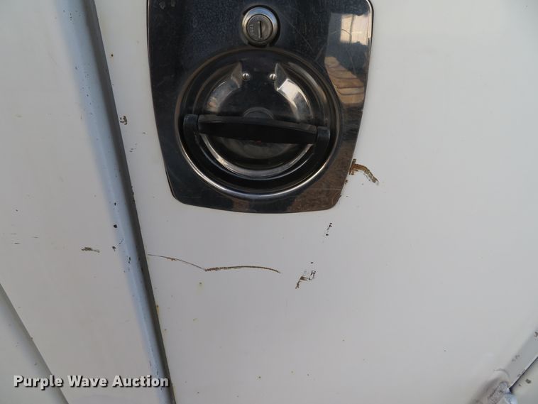 image for item DH0590 2007 Chevrolet C5500  service truck with crane