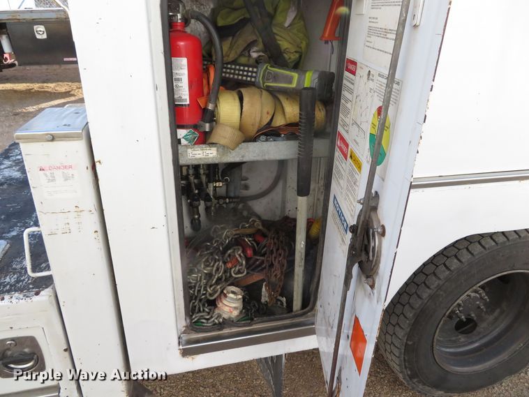 image for item DH0590 2007 Chevrolet C5500  service truck with crane