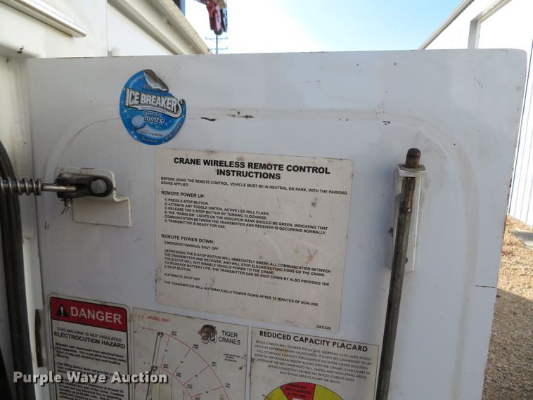 image for item DH0590 2007 Chevrolet C5500  service truck with crane