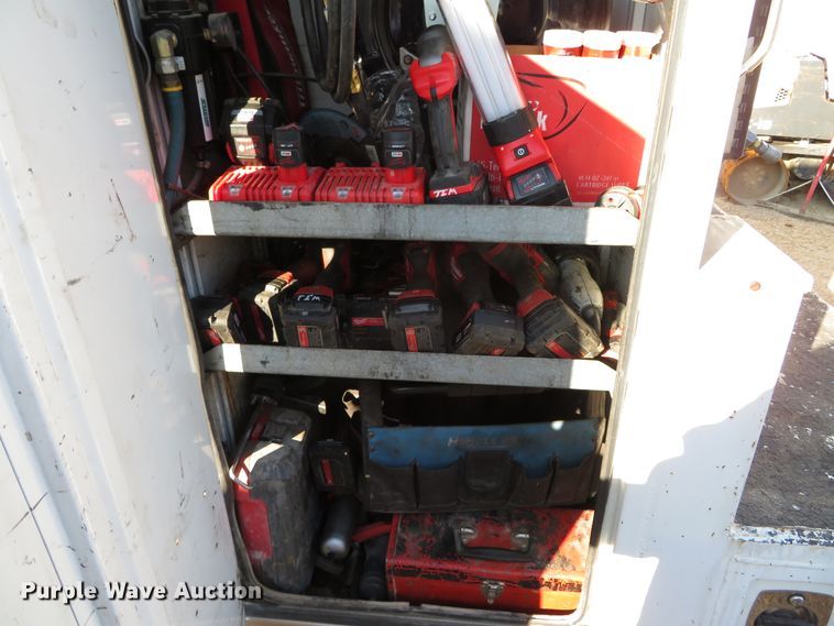 image for item DH0590 2007 Chevrolet C5500  service truck with crane