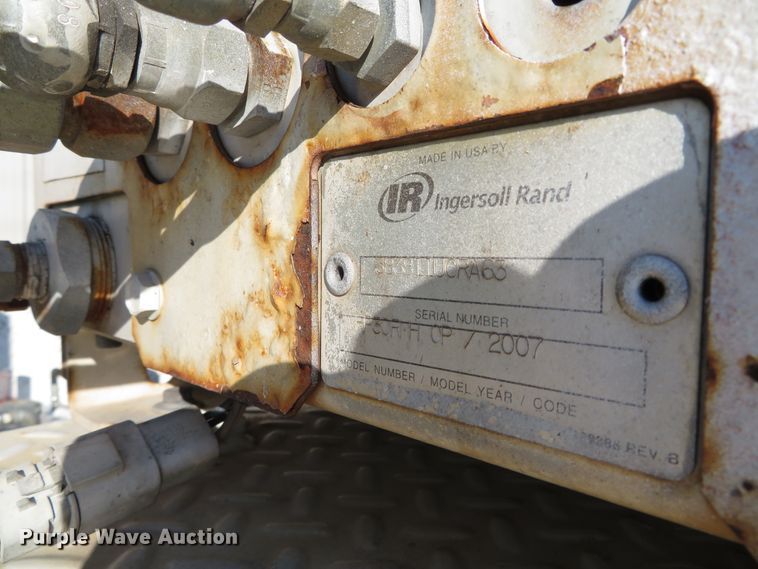 image for item DH0590 2007 Chevrolet C5500  service truck with crane