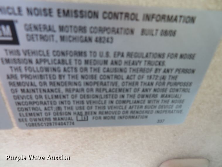 image for item DH0590 2007 Chevrolet C5500  service truck with crane