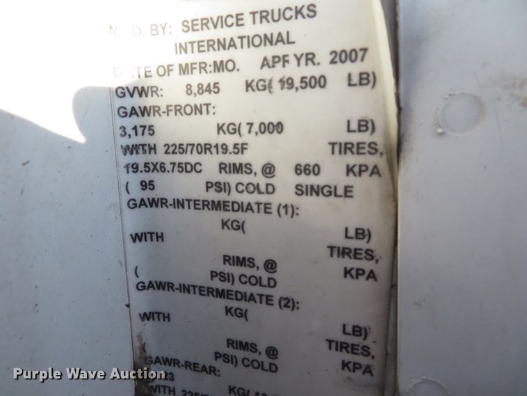 image for item DH0590 2007 Chevrolet C5500  service truck with crane