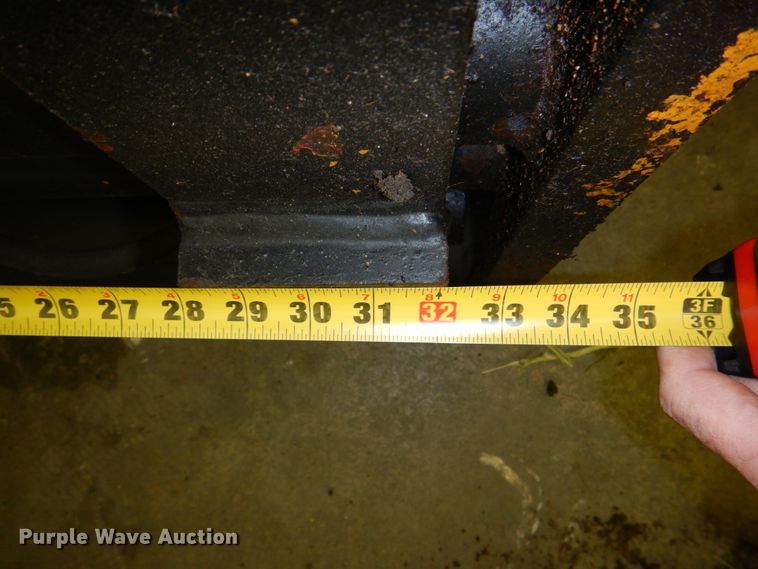 Atlas CC35E forklift squeeze clamp in Justin, TX Item DH5394 sold