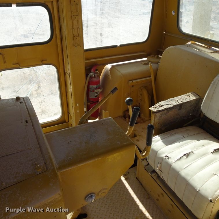 image for item DI0794 1972 Caterpillar D9G  dozer