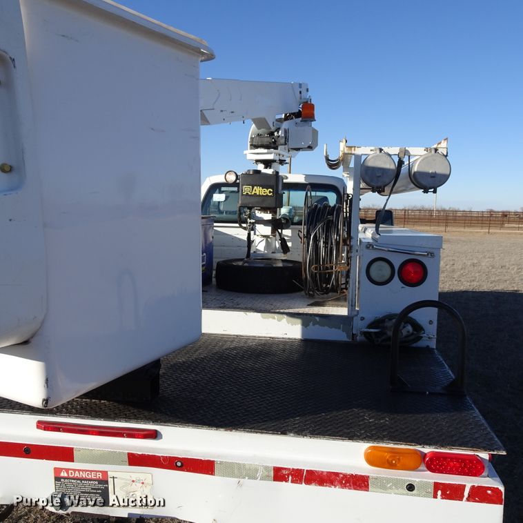 image for item DI0795 2011 Ford F450 Super Duty  bucket truck