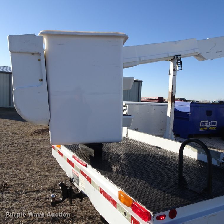 image for item DI0795 2011 Ford F450 Super Duty  bucket truck