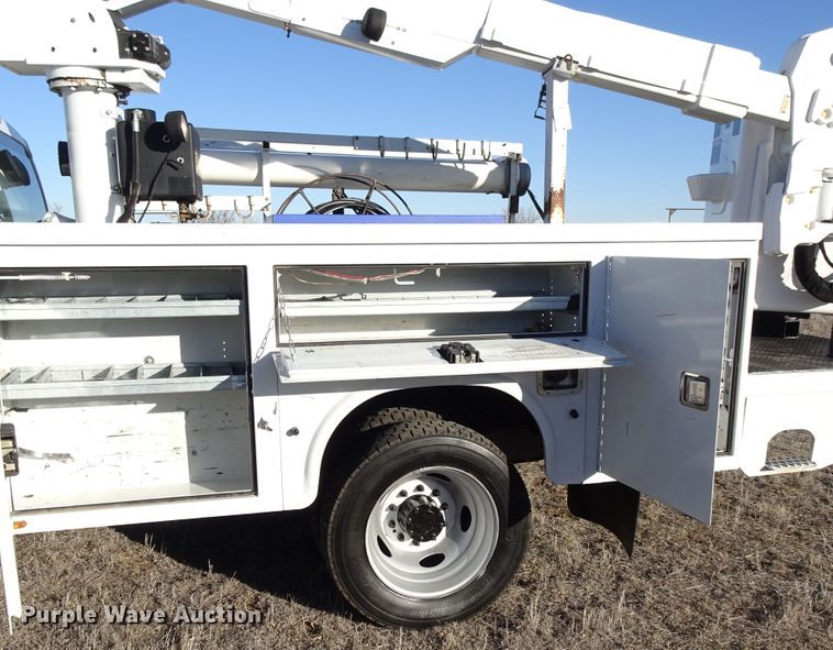 image for item DI0795 2011 Ford F450 Super Duty  bucket truck