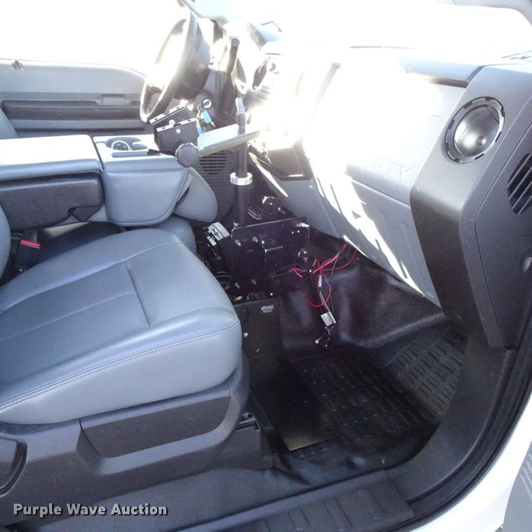 image for item DI0795 2011 Ford F450 Super Duty  bucket truck