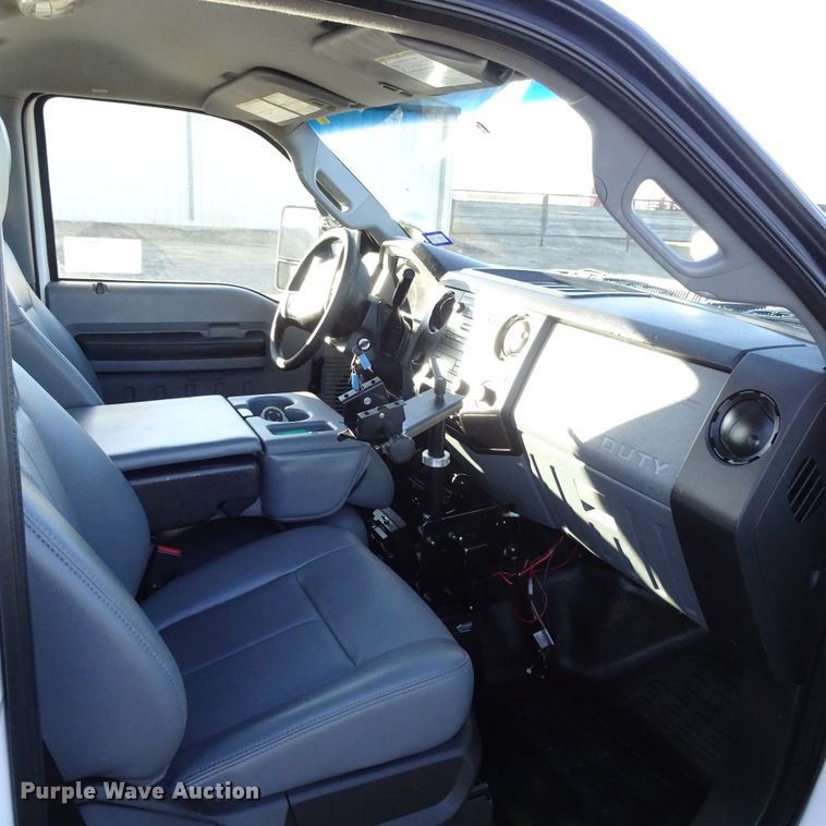 image for item DI0795 2011 Ford F450 Super Duty  bucket truck