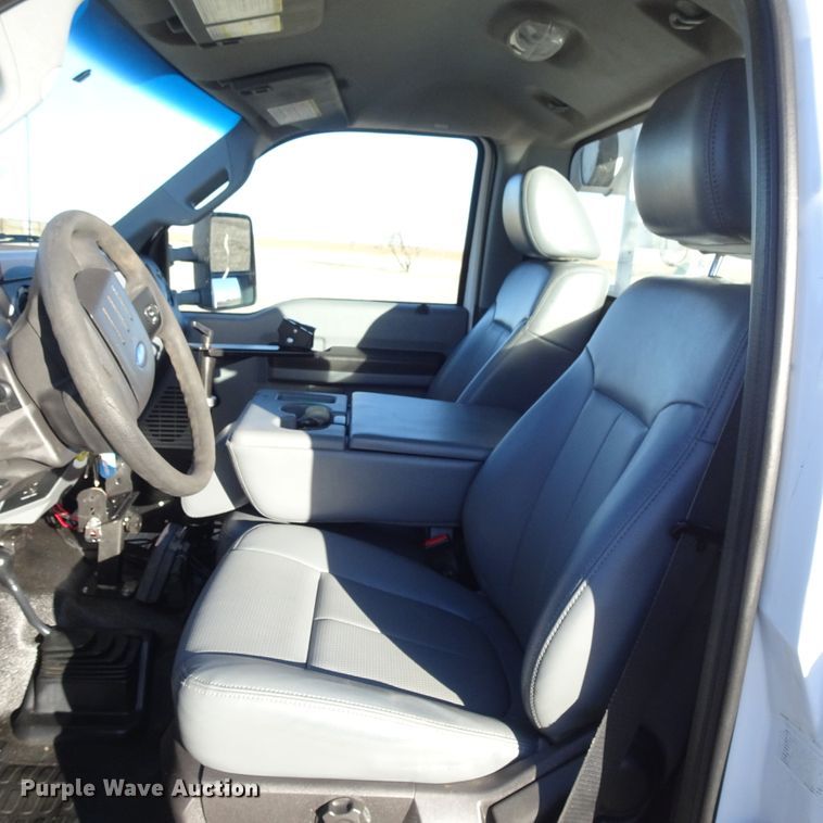 image for item DI0795 2011 Ford F450 Super Duty  bucket truck