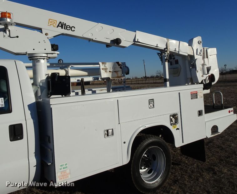 image for item DI0796 2011 Ford F450 Super Duty  bucket truck