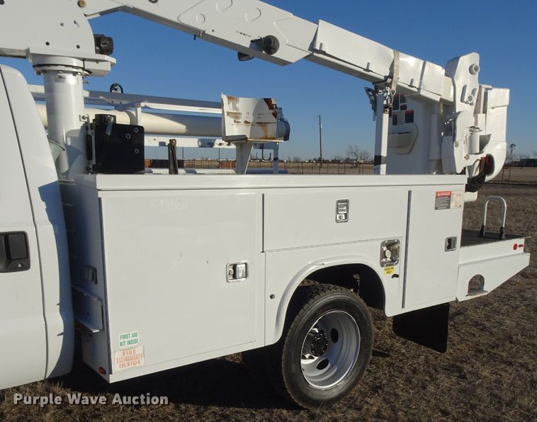 image for item DI0796 2011 Ford F450 Super Duty  bucket truck