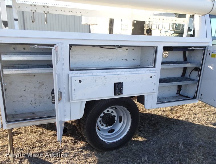 image for item DI0796 2011 Ford F450 Super Duty  bucket truck