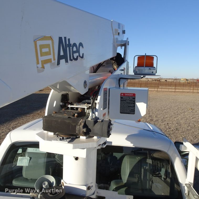 image for item DI0796 2011 Ford F450 Super Duty  bucket truck