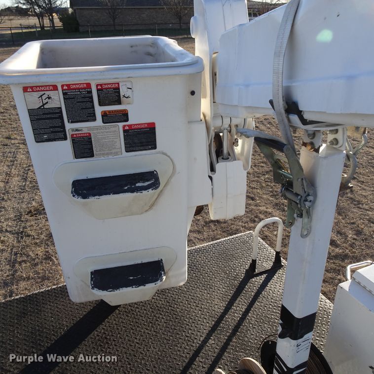 image for item DI0796 2011 Ford F450 Super Duty  bucket truck