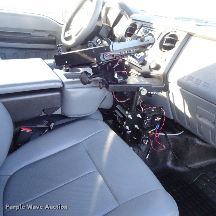 image for item DI0796 2011 Ford F450 Super Duty  bucket truck