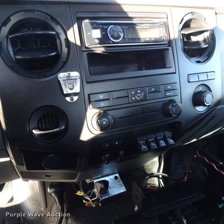 image for item DI0796 2011 Ford F450 Super Duty  bucket truck