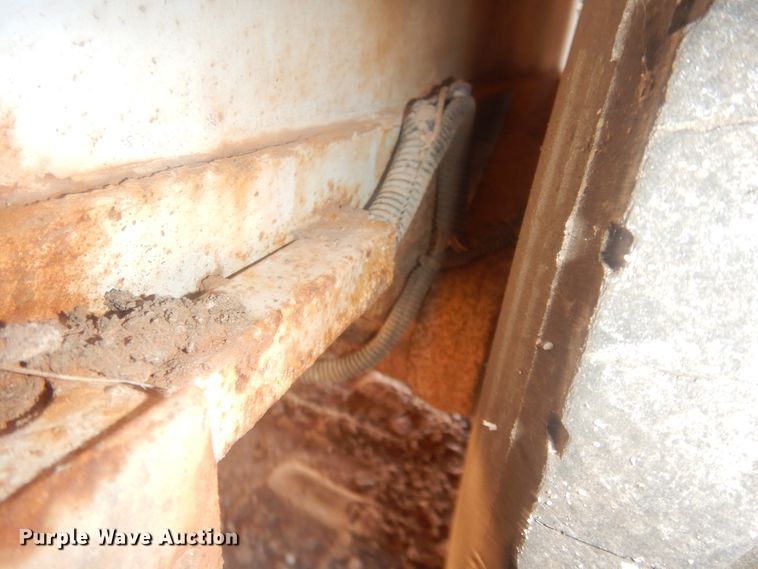 image for item DI3625 2010 CM enclosed cargo trailer with pressure washer