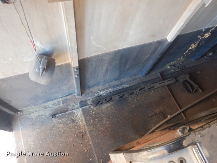 image for item DI3625 2010 CM enclosed cargo trailer with pressure washer