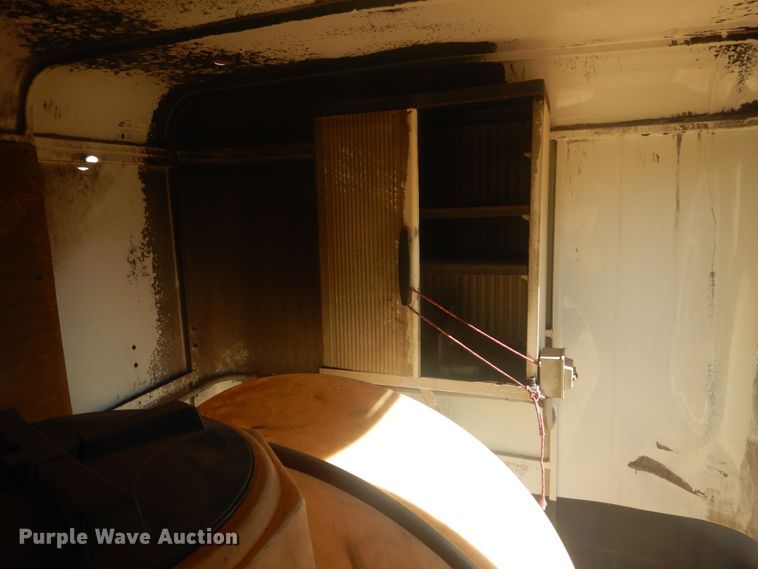 image for item DI3625 2010 CM enclosed cargo trailer with pressure washer