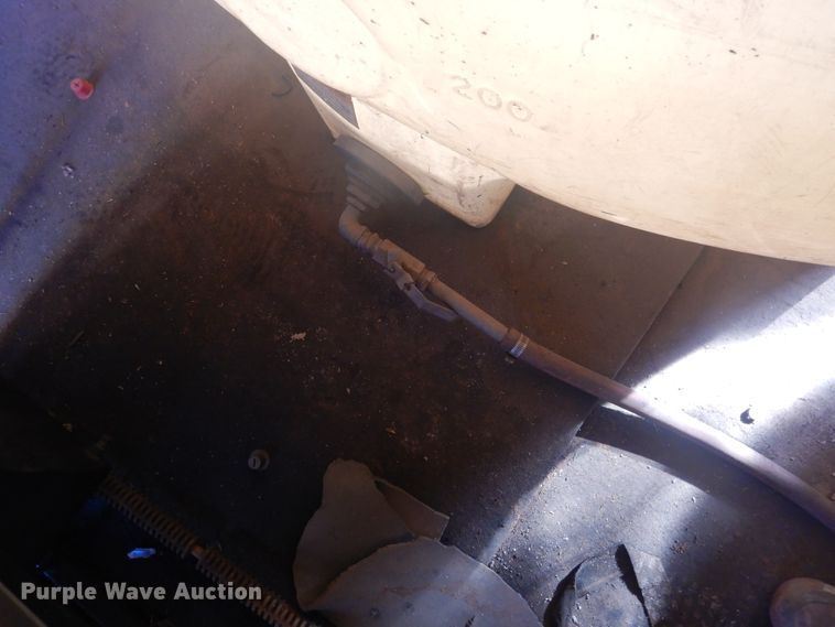 image for item DI3625 2010 CM enclosed cargo trailer with pressure washer