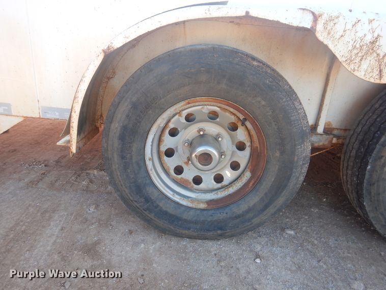 image for item DI3625 2010 CM enclosed cargo trailer with pressure washer