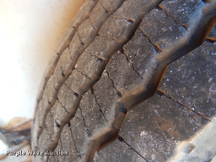 image for item DI3625 2010 CM enclosed cargo trailer with pressure washer