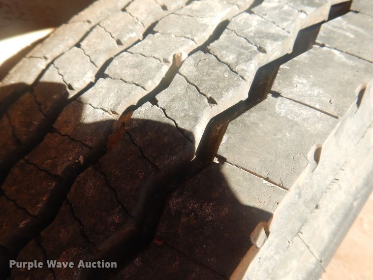 image for item DI3625 2010 CM enclosed cargo trailer with pressure washer