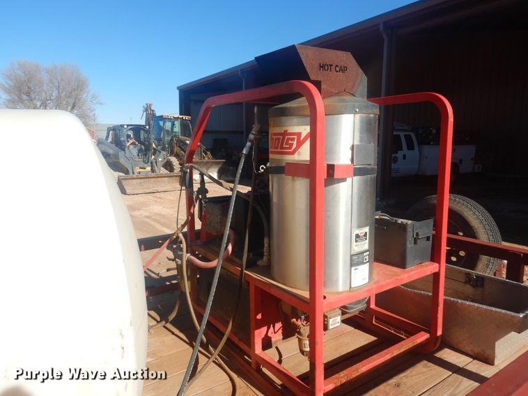 image for item DI3626 2013 Horse Creek utility trailer with pressure washer