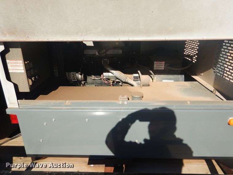 image for item DI3632 2014 Top Hat utility trailer with light plant