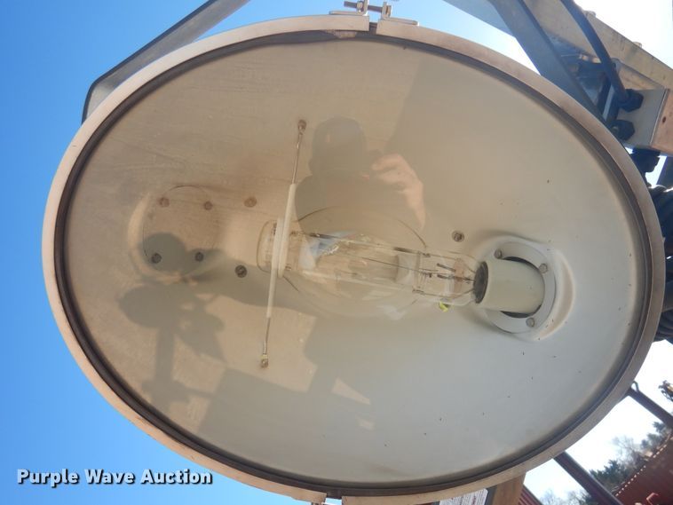 image for item DI3632 2014 Top Hat utility trailer with light plant