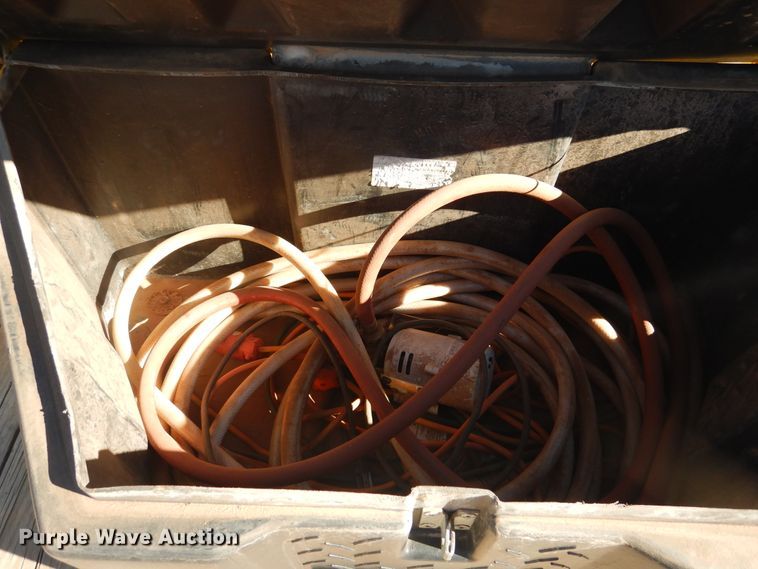 image for item DI3634 2013 Top Hat utility trailer with light plant