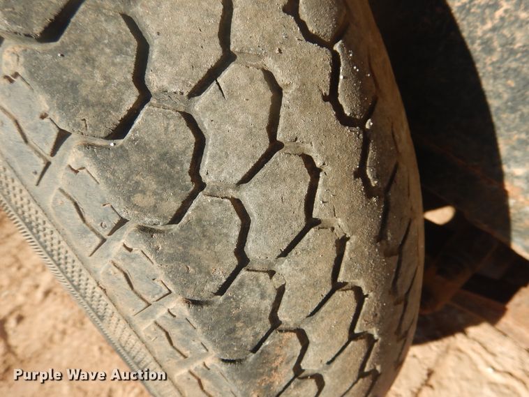 image for item DI3634 2013 Top Hat utility trailer with light plant