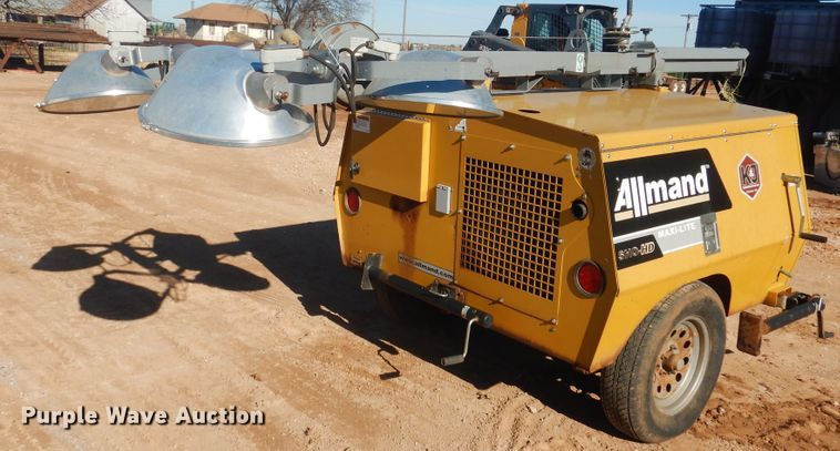 image for item DI3635 Allmand  light plant