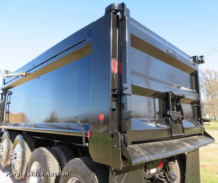 image for item DI3886 2006 Kenworth T800  dump truck