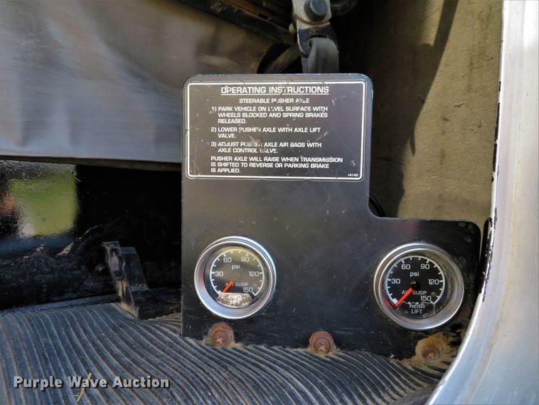 image for item DI3886 2006 Kenworth T800  dump truck