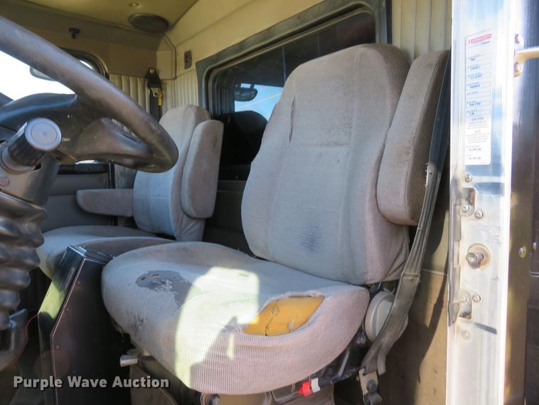 image for item DI3886 2006 Kenworth T800  dump truck