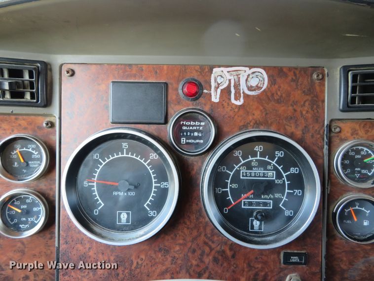 image for item DI3886 2006 Kenworth T800  dump truck