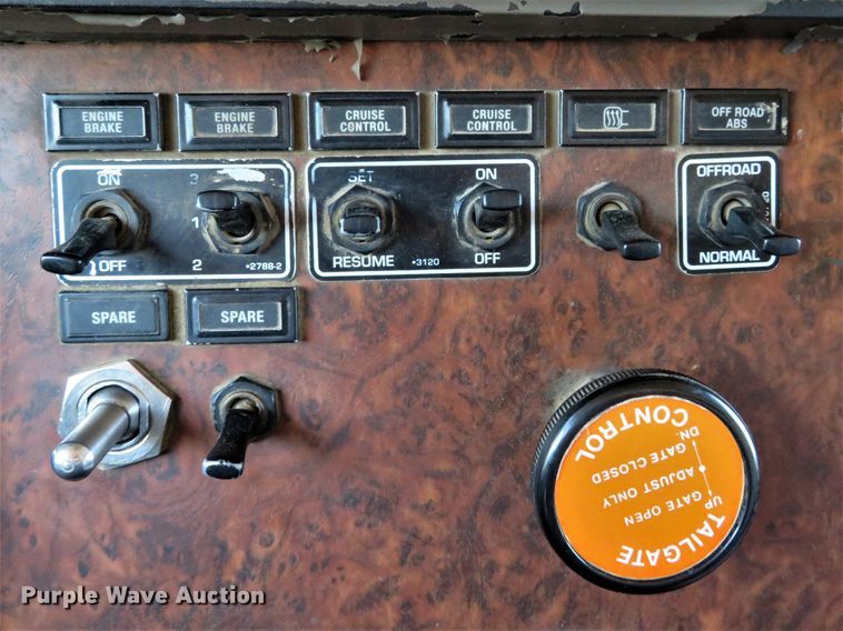 image for item DI3886 2006 Kenworth T800  dump truck