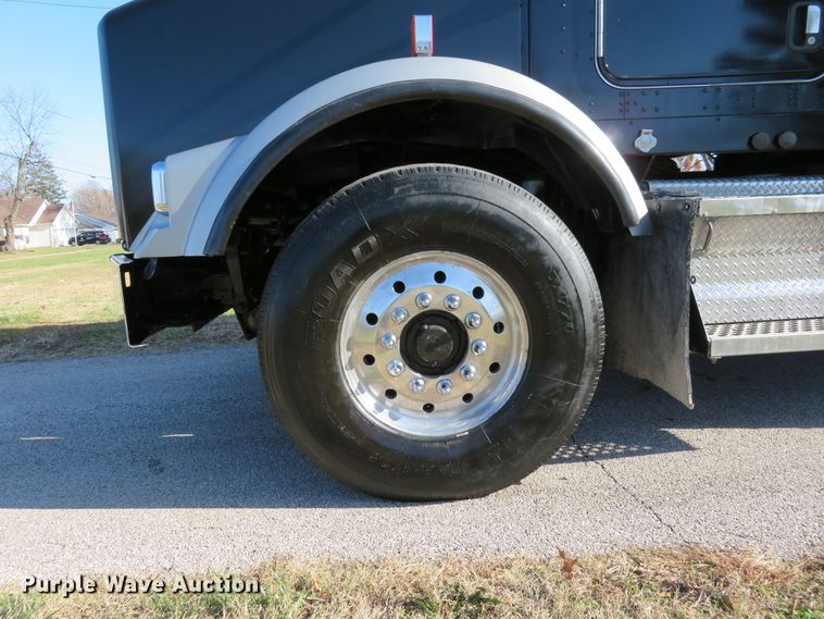 image for item DI3886 2006 Kenworth T800  dump truck