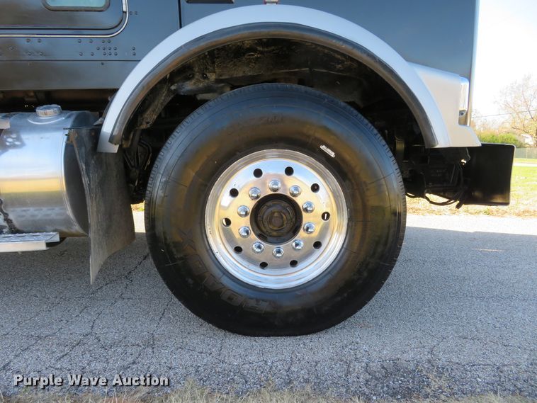 image for item DI3886 2006 Kenworth T800  dump truck