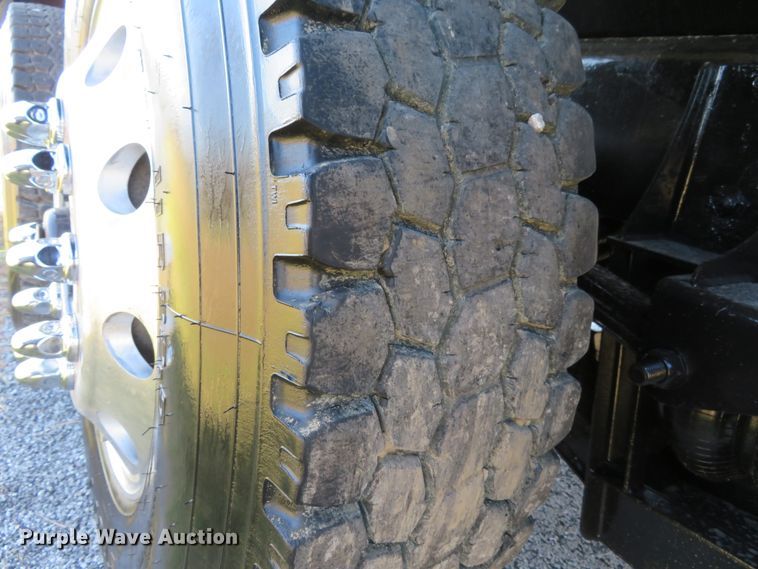 image for item DI3886 2006 Kenworth T800  dump truck