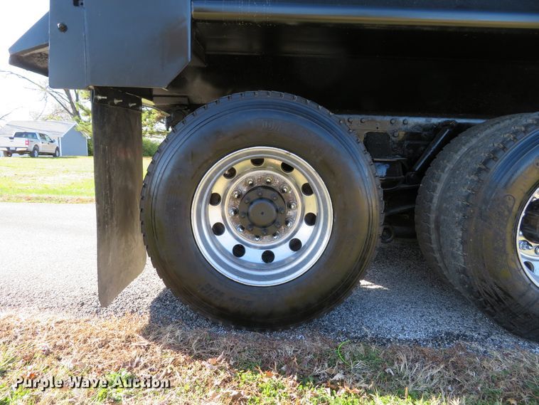 image for item DI3886 2006 Kenworth T800  dump truck