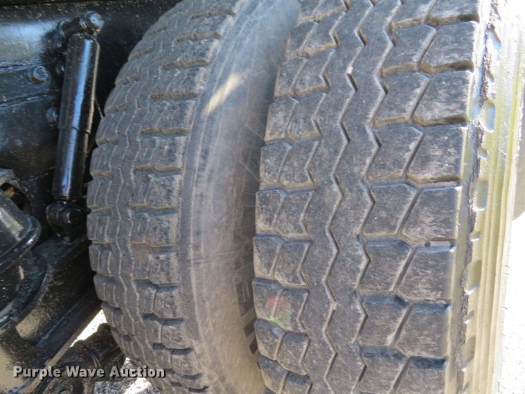 image for item DI3886 2006 Kenworth T800  dump truck