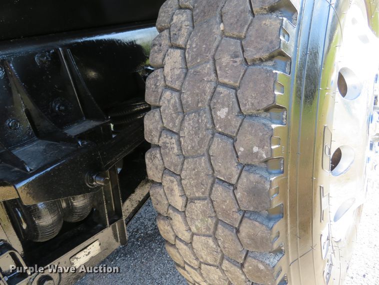 image for item DI3886 2006 Kenworth T800  dump truck