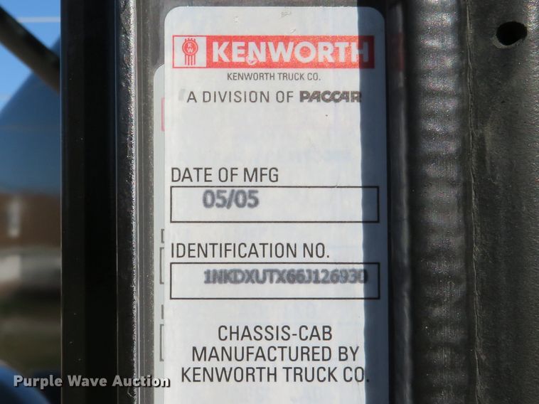 image for item DI3886 2006 Kenworth T800  dump truck